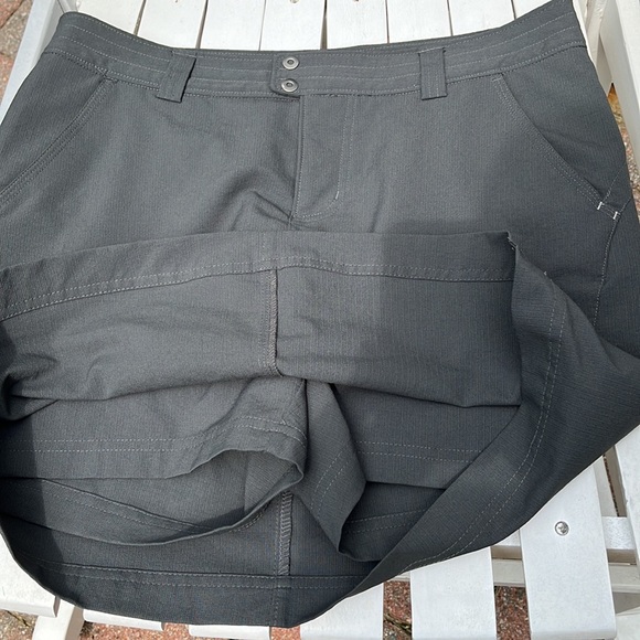 ☀️Columbia Omni-Shade Gray Skirt/Skort Size 6 - Picture 5 of 5